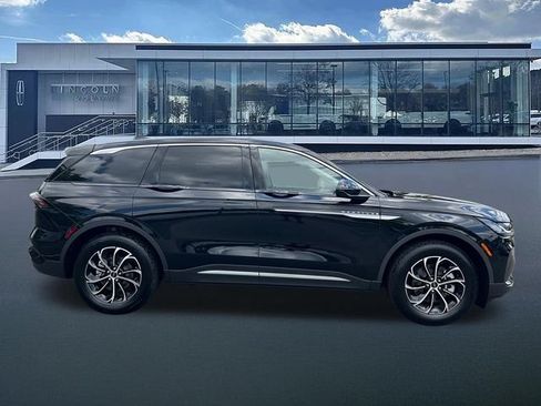New 2026 Lincoln Nautilus Premier w/ Equipment Group 102A AWD/4WD image 9