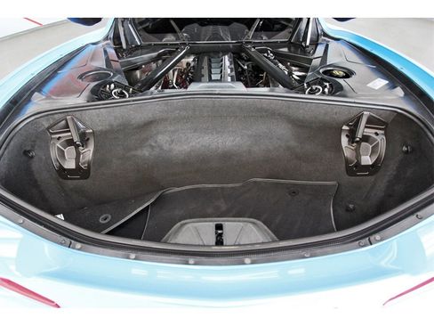 Used 2024 Chevrolet Corvette Stingray Coupe w/ Z51 Performance Package image 9