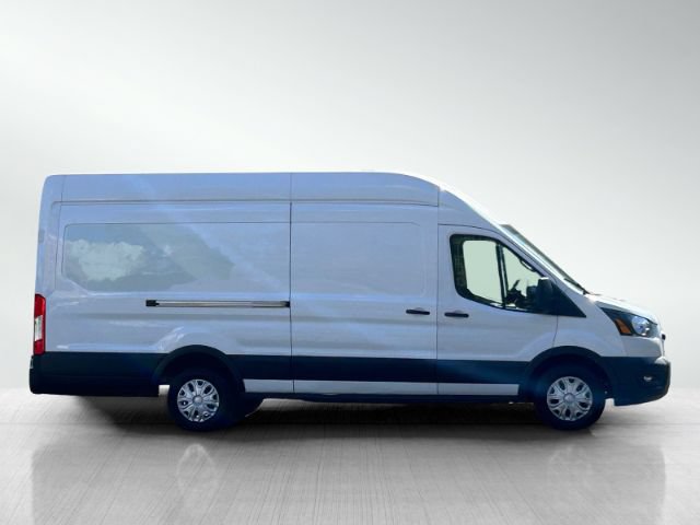 Used 2022 Ford E-Transit 148 High Roof Extended RWD image 3