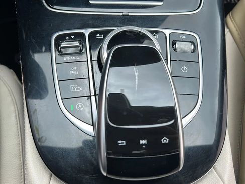 Used 2017 Mercedes-Benz E 300 4MATIC image 29