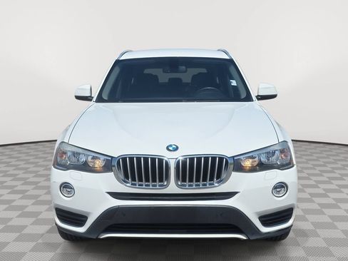 Used 2017 BMW X3 sDrive28i RWD image 2