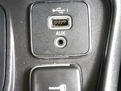 Used 2020 Jeep Compass Trailhawk w/ Cold Weather Group image 44