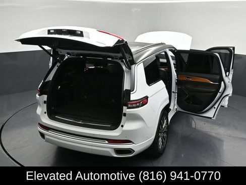 Used 2025 Jeep Grand Cherokee L Summit AWD/4WD image 42