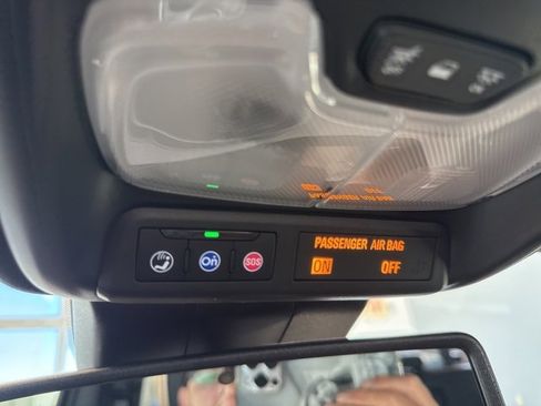 New 2026 GMC Canyon Elevation w/ Convenience Package image 41