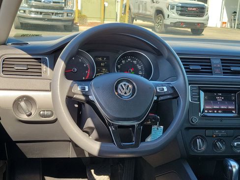 Used 2018 Volkswagen Jetta S image 11
