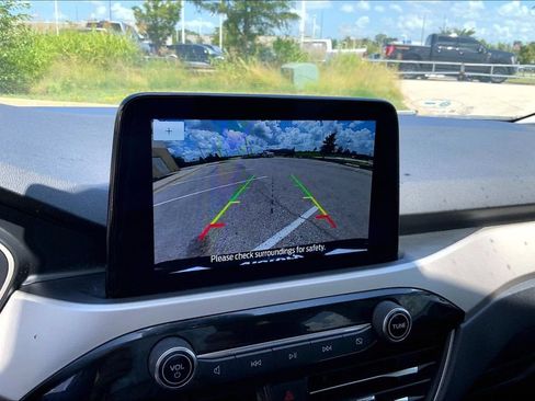 Used 2022 Ford Escape SE FWD image 20