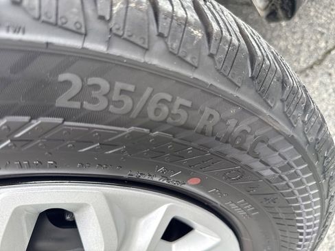 Used 2025 Ford Transit 350 XLT RWD image 30