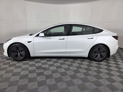 Used 2021 Tesla Model 3 Standard Range Plus image 6
