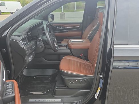 Used 2023 GMC Yukon XL Denali Ultimate AWD/4WD image 20