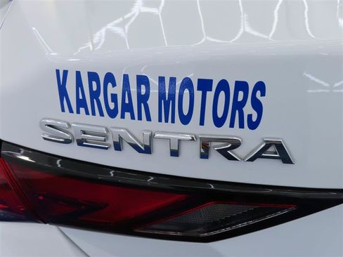 Used 2025 Nissan Sentra SV FWD image 13
