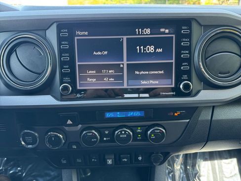 Used 2023 Toyota Tacoma TRD Sport w/ Technology Package AWD/4WD image 22