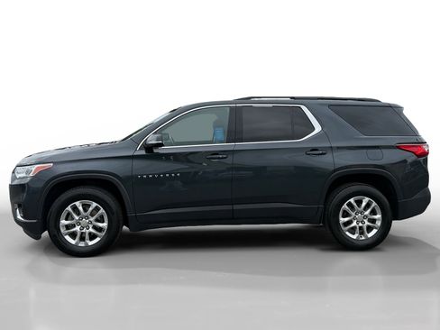 Used 2019 Chevrolet Traverse LT image 2