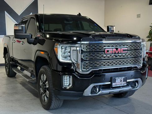 Used 2020 GMC Sierra 2500 Denali w/ Denali Ultimate Package AWD/4WD image 2