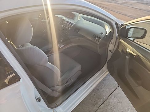 Used 2011 Honda Civic LX image 22
