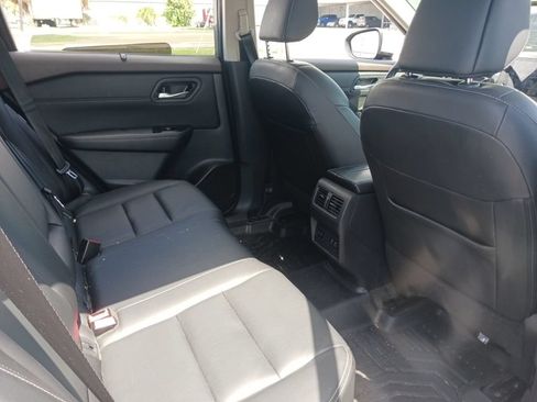 Used 2023 Nissan Rogue SL w/ SL Premium Package FWD image 19