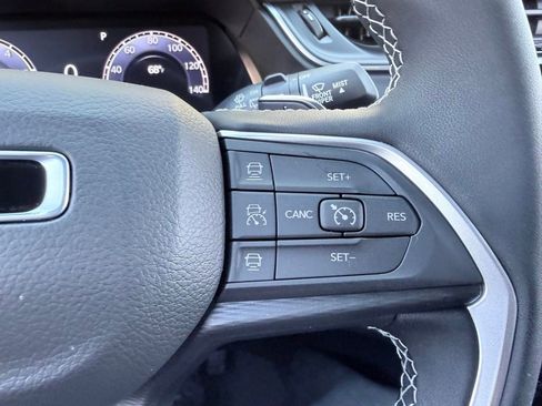 New 2025 Jeep Grand Cherokee Laredo X image 13