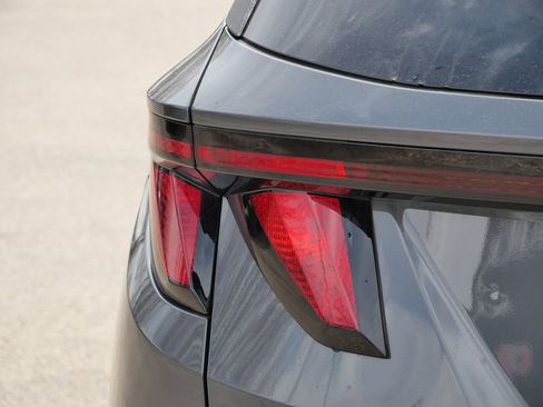 Used 2025 Hyundai Tucson SEL image 9