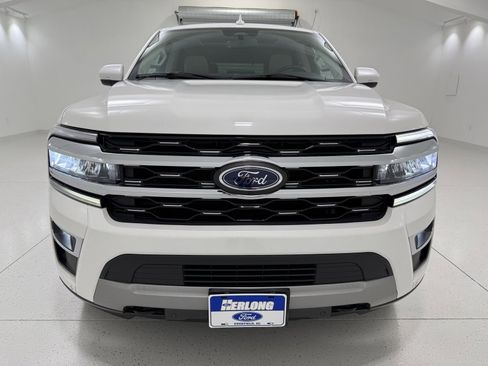 Used 2022 Ford Expedition Limited image 2