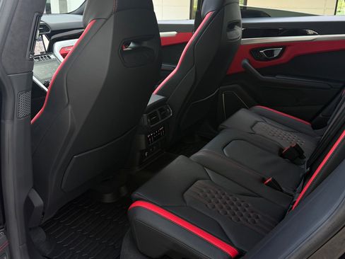 Used 2024 Lamborghini Urus S image 40