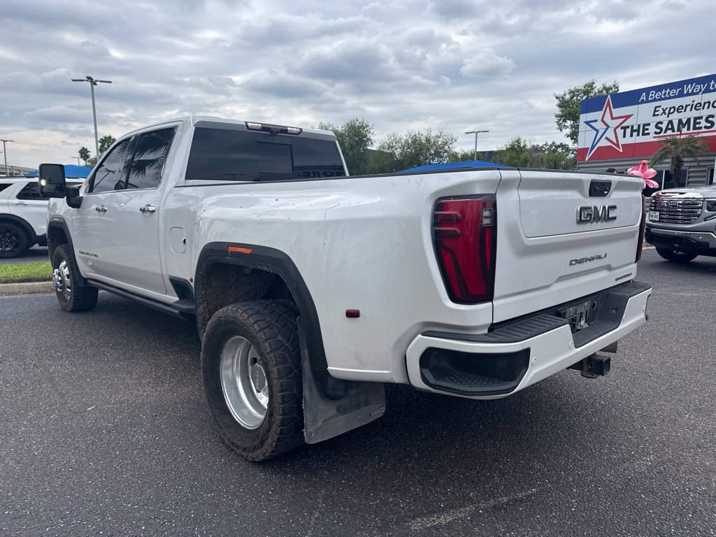 Used 2024 GMC Sierra 3500 Denali Ultimate AWD/4WD image 3