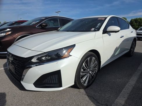 Certified 2023 Nissan Altima 2.5 SL image 3