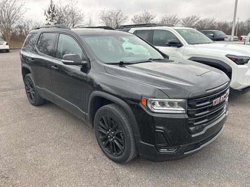 Used 2023 GMC Acadia SLE w/ Driver Convenience Package image 3