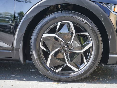 Certified 2024 Hyundai Ioniq 5 SEL RWD image 9