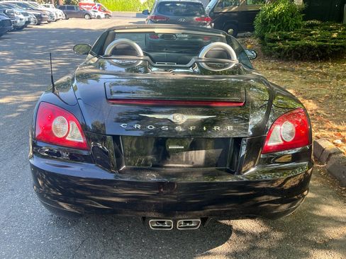 Used 2005 Chrysler Crossfire Convertible RWD image 29