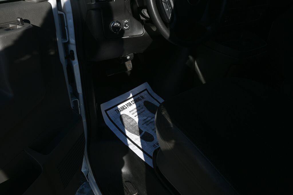 Used 2025 GMC Savana 2500 w/ Driver Convenience Package RWD image 5