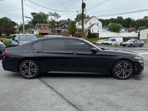 Used 2022 BMW 750i xDrive w/ Executive Package AWD/4WD image 6