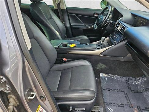 Used 2016 Lexus IS 300 AWD image 22
