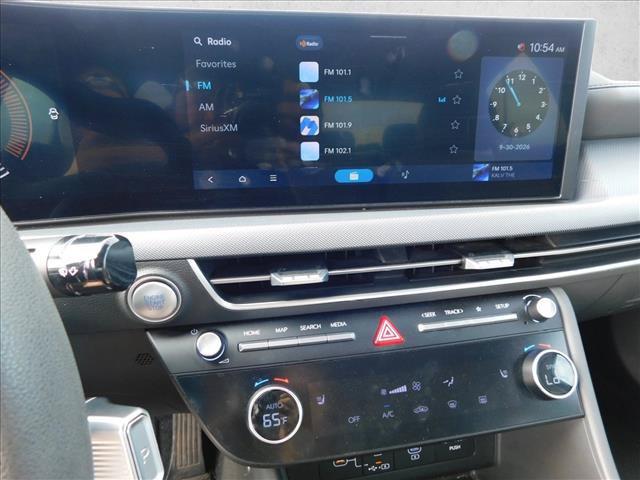 Used 2025 Hyundai Sonata SEL FWD image 13