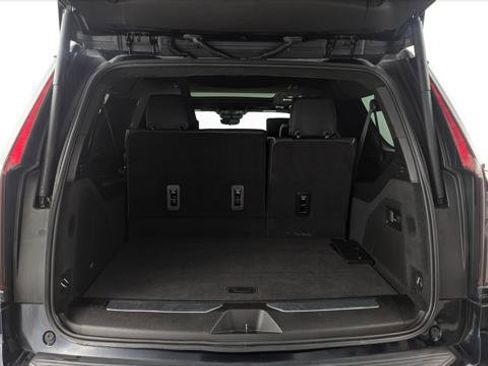 Used 2021 Cadillac Escalade ESV Premium Luxury Platinum image 19