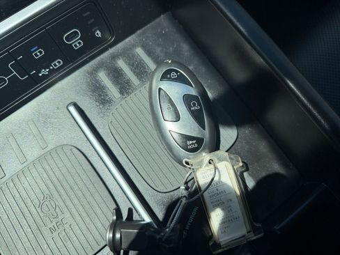 Used 2025 Hyundai Santa Fe SEL image 21