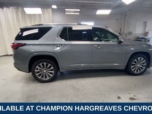 Used 2023 Chevrolet Traverse Premier AWD/4WD image 11