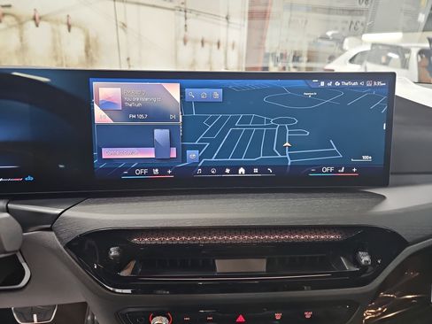 New 2026 BMW 330i Sedan w/ M Sport Package image 23