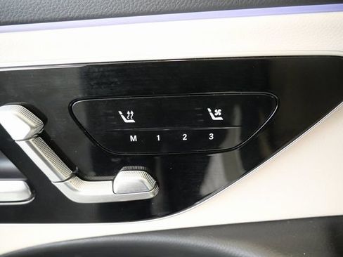 Used 2025 Mercedes-Benz E 350 4MATIC Sedan image 32