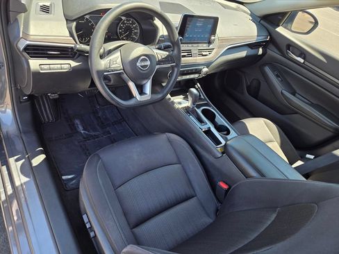 Used 2024 Nissan Altima 2.5 SV FWD image 21