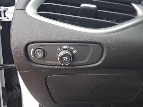 Used 2022 Chevrolet Malibu LT image 18