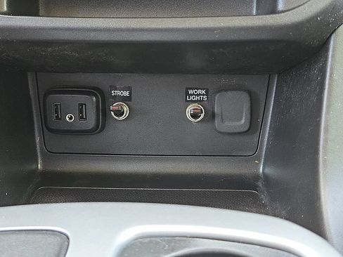 Used 2022 Chevrolet Colorado LT w/ Fleet Safety Package AWD/4WD image 16