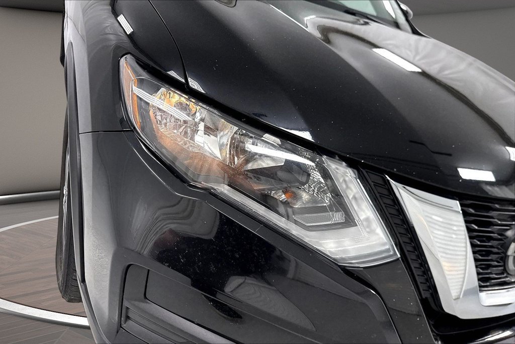 Used 2019 Nissan Rogue SV w/ Premium Package AWD/4WD image 32