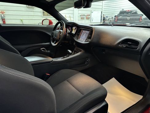 Used 2016 Dodge Challenger R/T Scat Pack image 25