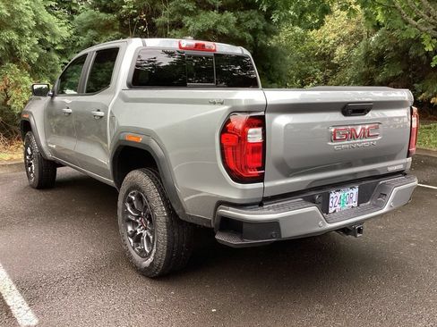 Used 2025 GMC Canyon Elevation AWD/4WD image 10