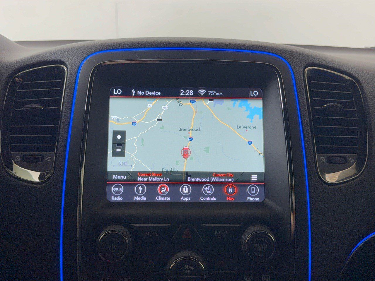 Used 2019 Dodge Durango R/T w/ Technology Group AWD/4WD image 23