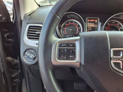 Used 2017 Dodge Journey Crossroad FWD image 21
