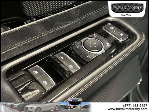 Used 2022 Lincoln Aviator AWD w/ Premium Package image 19