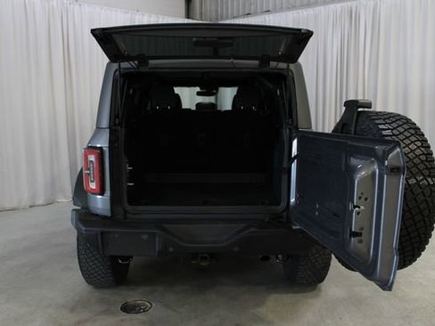Used 2023 Ford Bronco Badlands w/ Sasquatch Package AWD/4WD image 31