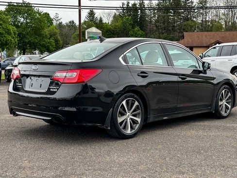 Used 2017 Subaru Legacy 2.5i Limited AWD/4WD image 3