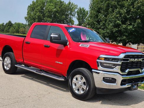 Used 2026 RAM 2500 Big Horn AWD/4WD image 2