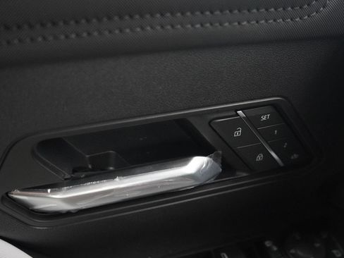 New 2025 GMC Hummer EV 2X w/ Extreme Off-Road Package image 19